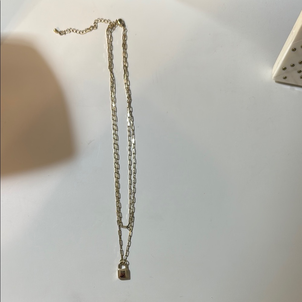Elegant Gold Chain Necklace with Padlock Pendant